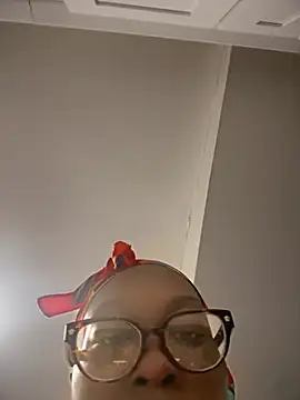 honeybrow online show from March 21, 1:49 pm