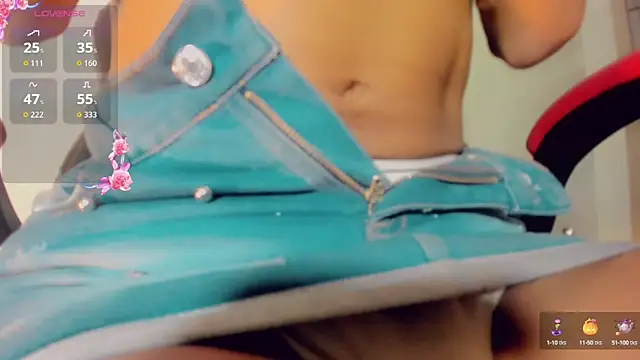 Snapshot of Oriana_braom chatting on October 17, 8:12 pm Oriana braom online show from October 17, 8:12 pm