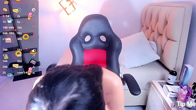 Snapshot of cassiehoward14 chatting on October 10, 7:19 pm cassiehoward14 online show from October 10, 7:19 pm