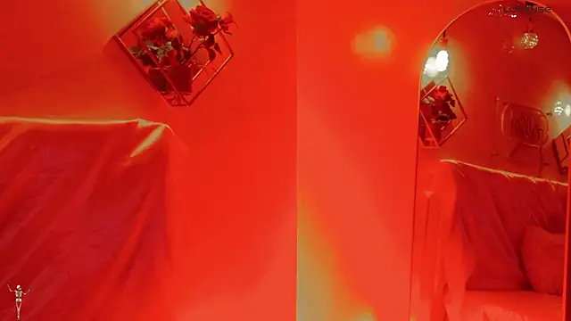 Snapshot of _Rouse_v chatting on October 22, 2:11 pm Rouse v online show from October 22, 2:11 pm