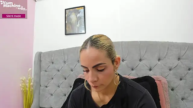 Snapshot of Valesskahall chatting on September 30, 12:11 pm Valesskahall online show from September 30, 12:11 pm