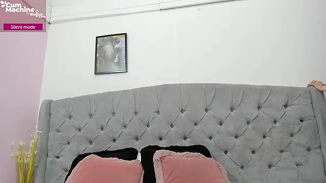 Snapshot of Valesskahall chatting on October 8, 12:09 pm Valesskahall online show from October 8, 12:09 pm