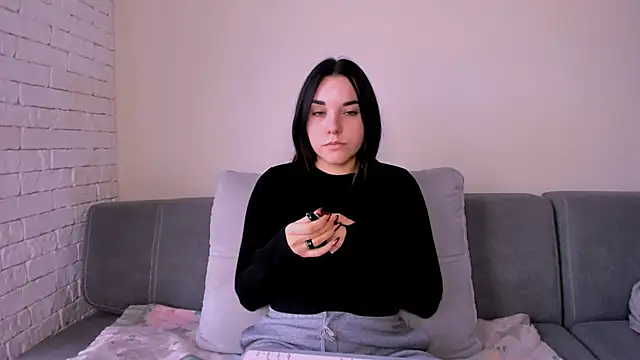 Snapshot of Kate_Ree chatting on October 14, 5:21 am Kate Ree online show from October 14, 5:21 am