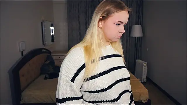 ZaraCreedon online show from October 6, 5:13 am