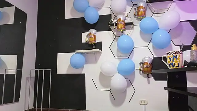 alondrabigtits online show from September 26, 11:30 am