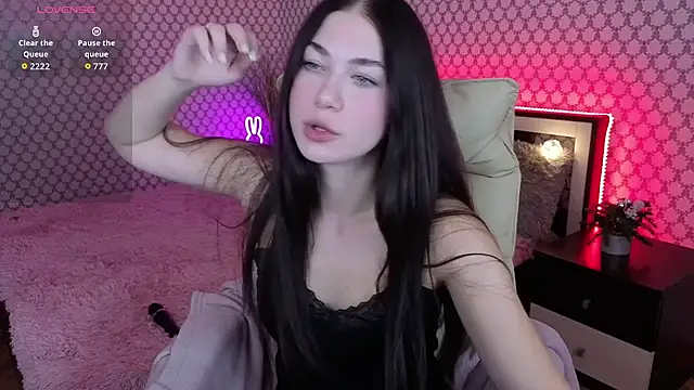 Sunny Sweety online show from September 18, 7:01 pm