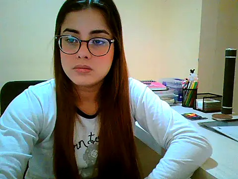 Snapshot of maliamiller chatting on September 24, 2:16 pm maliamiller online show from September 24, 2:16 pm