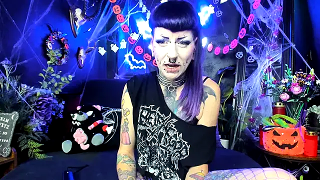 Snapshot of Purple_Coffin666 chatting on October 8, 6:45 pm Purple Coffin666 online show from October 8, 6:45 pm