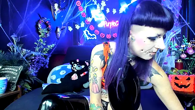 Snapshot of Purple_Coffin666 chatting on October 13, 7:16 pm Purple Coffin666 online show from October 13, 7:16 pm
