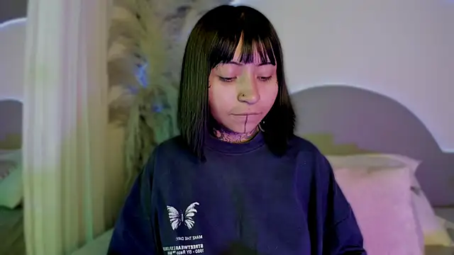 Evangeline bell online show from October 10, 12:10 pm