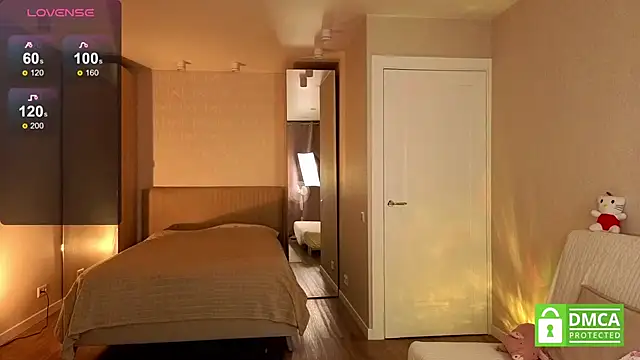 lulu moonmoon online show from March 26, 4:09 pm