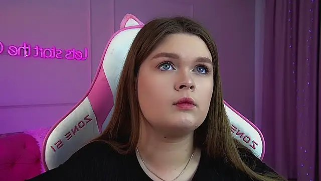CrystalLyons online show from May 26, 6:18 pm