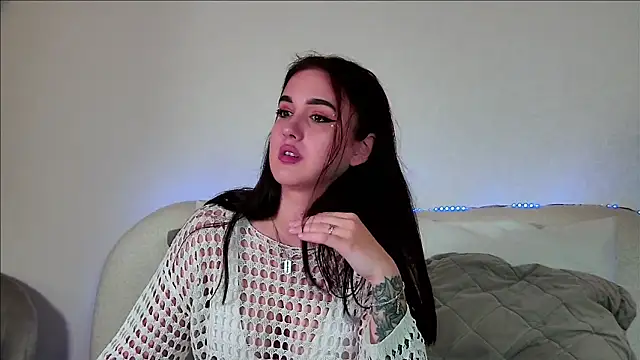 Snapshot of ChristinaMilton chatting on September 26, 6:27 pm ChristinaMilton online show from September 26, 6:27 pm