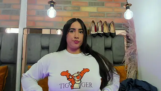 Snapshot of JESSYCORTES chatting on September 28, 2:51 am JESSYCORTES online show from September 28, 2:51 am