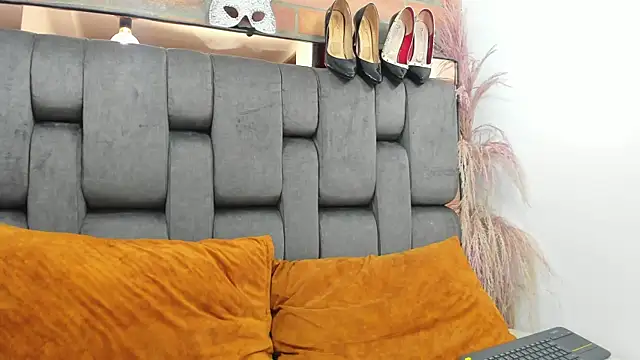 Snapshot of JESSYCORTES chatting on October 11, 2:42 pm JESSYCORTES online show from October 11, 2:42 pm