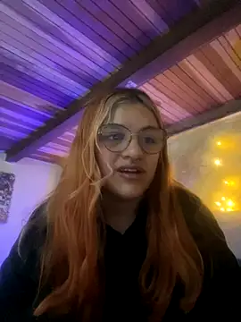 Snapshot of SophiaWeestt99 chatting on October 15, 3:31 am SophiaWeestt99 online show from October 15, 3:31 am