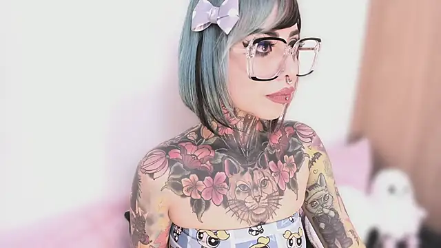 NikkiRamone online show from October 8, 10:47 pm