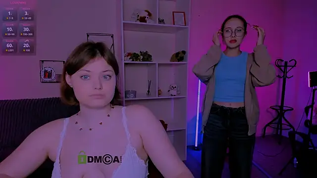 Snapshot of nikole_kitt chatting on October 12, 8:00 pm nikole kitt online show from October 12, 8:00 pm