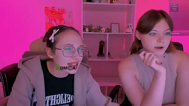 Snapshot of nikole_kitt chatting on September 13, 8:06 pm nikole kitt online show from September 13, 8:06 pm