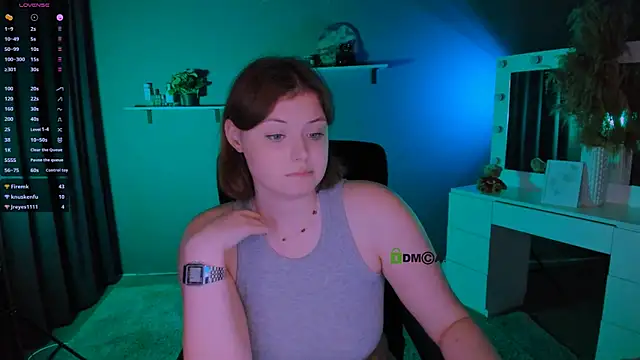 Snapshot of nikole_kitt chatting on September 22, 9:35 pm nikole kitt online show from September 22, 9:35 pm