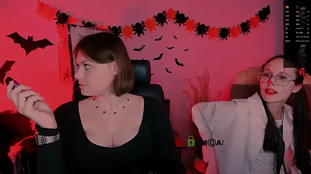 Snapshot of nikole_kitt chatting on October 22, 7:30 pm nikole kitt online show from October 22, 7:30 pm