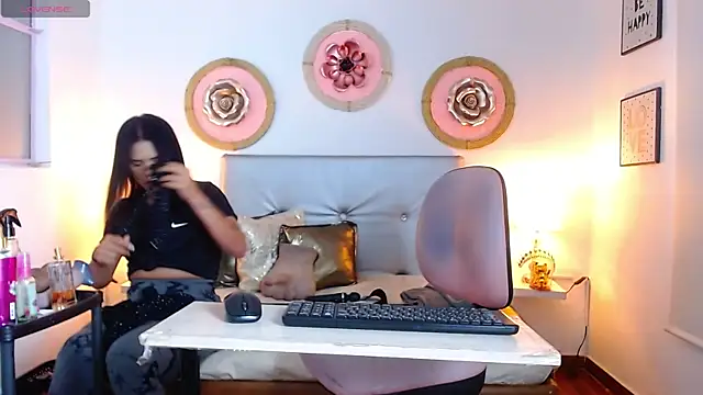 zoe hecate sexx online show from April 17, 10:12 pm