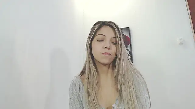 Snapshot of andreau18 chatting on September 9, 1:44 pm andreau18 online show from September 9, 1:44 pm