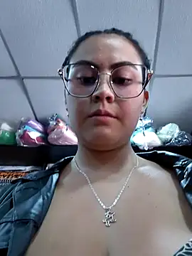 lara moon25 online show from October 28, 7:41 pm