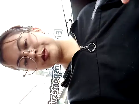 lara moon25 online show from October 6, 7:18 pm