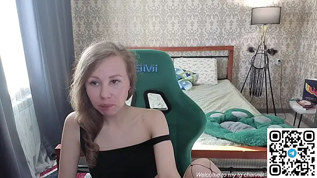 Lill Mary online show from June 4, 1:22 am