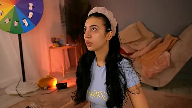 BetsyGonzale online show from March 5, 4:52 am