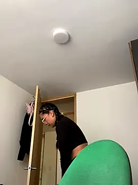 Snapshot of baby_lizy chatting on September 20, 9:02 pm baby lizy online show from September 20, 9:02 pm