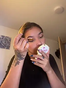 Snapshot of baby_lizy chatting on October 27, 9:20 pm baby lizy online show from October 27, 9:20 pm