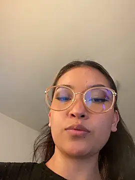 Snapshot of baby_lizy chatting on October 24, 8:49 pm baby lizy online show from October 24, 8:49 pm