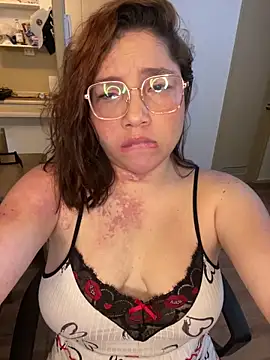 Snapshot of WhiteWomen chatting on October 14, 1:08 am WhiteWomen online show from October 14, 1:08 am