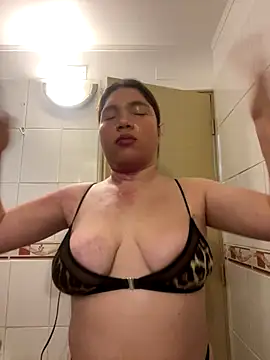 Snapshot of WhiteWomen chatting on October 26, 12:50 am WhiteWomen online show from October 26, 12:50 am