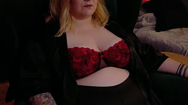 DominaSadique online show from October 20, 8:45 pm