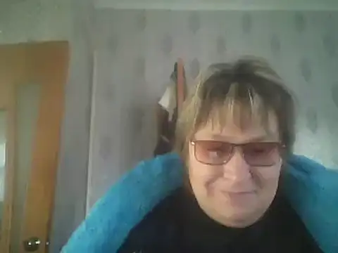 Snapshot of MelanieCold467 chatting on October 14, 5:21 am MelanieCold467 online show from October 14, 5:21 am
