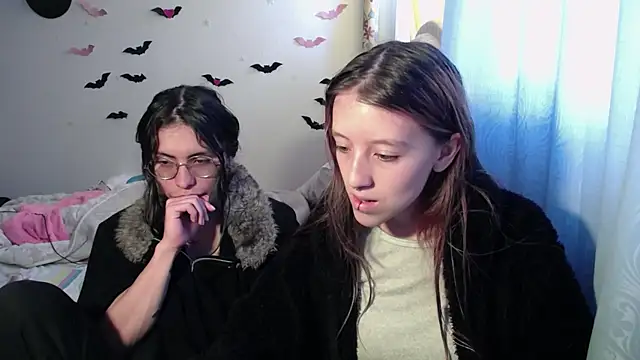 BRIAR AND BLAIR online show from September 25, 4:06 pm