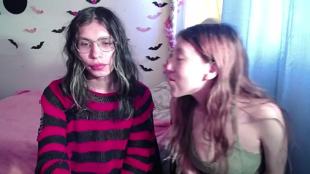 BRIAR AND BLAIR online show from November 2, 1:47 pm