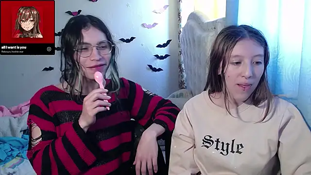 BRIAR AND BLAIR online show from September 20, 5:22 pm