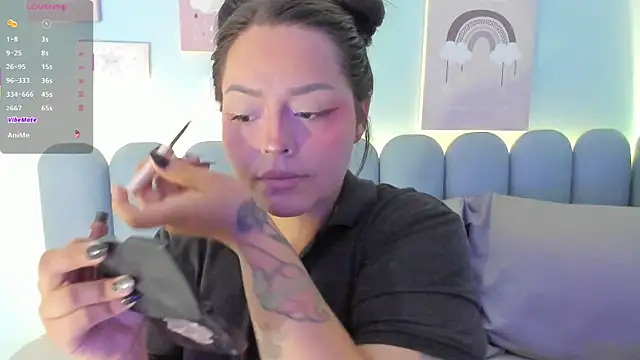 Snapshot of curvy_rousi chatting on October 28, 11:38 am curvy rousi online show from October 28, 11:38 am