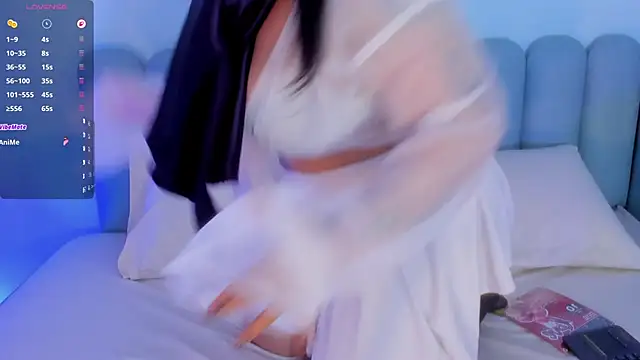 curvy rousi online show from February 14, 12:07 pm