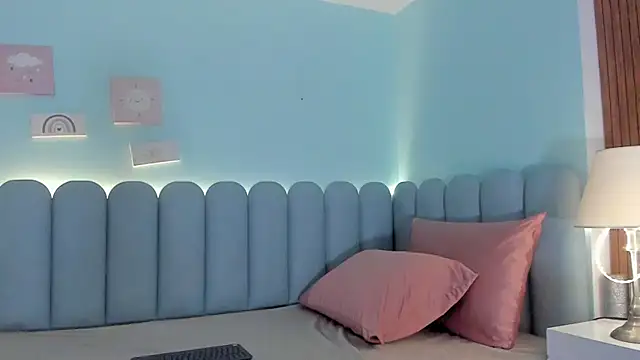 Snapshot of curvy_rousi chatting on November 1, 12:09 pm curvy rousi online show from November 1, 12:09 pm