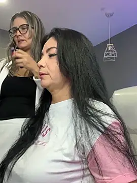 Snapshot of Hot_beauty__ chatting on October 13, 12:35 am Hot beauty online show from October 13, 12:35 am