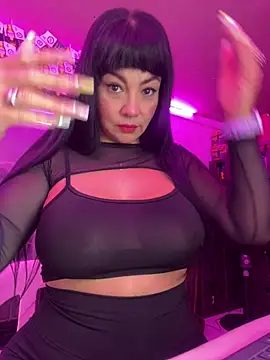 Hot beauty   online show from April 16, 2:45 am