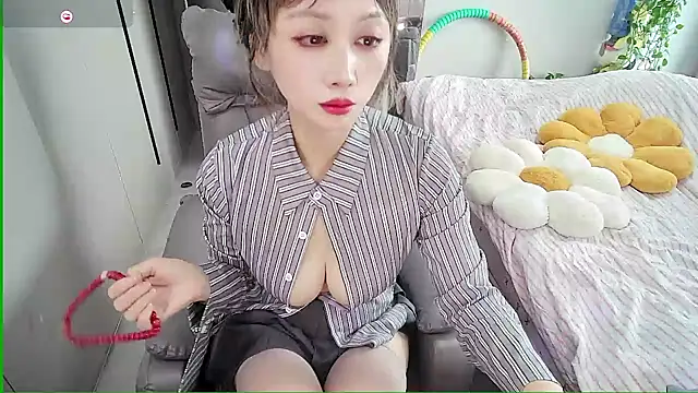 Snapshot of Xiaoyu-G chatting on September 23, 2:21 am Xiaoyu-G online show from September 23, 2:21 am