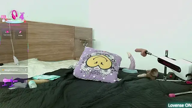 Snapshot of lexy_angel12 chatting on October 3, 2:11 pm lexy angel12 online show from October 3, 2:11 pm