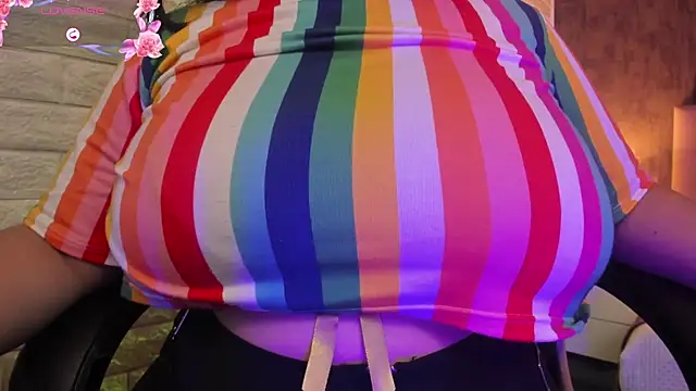 Snapshot of alice__tylor chatting on October 2, 11:37 am alice  tylor online show from October 2, 11:37 am