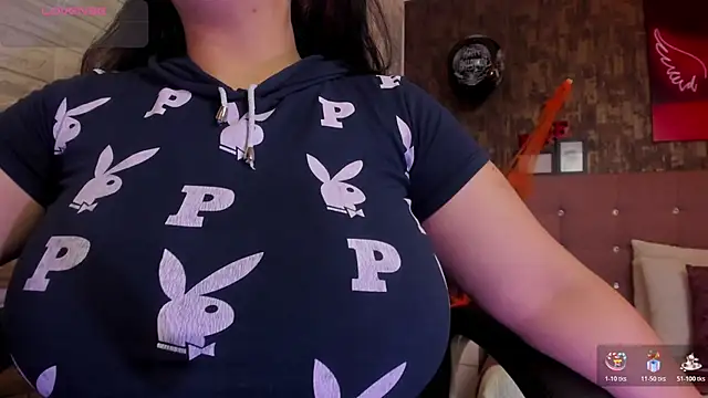 Snapshot of alice__tylor chatting on October 23, 10:32 am alice  tylor online show from October 23, 10:32 am